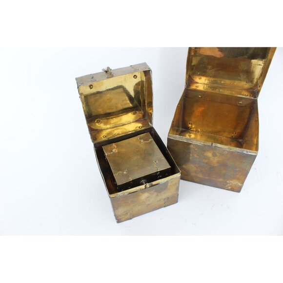 Vintage Enesco Solid Brass Nesting Boxes • Set of 3 Lidded Chests • 1970s Decor - Picture 4 of 10